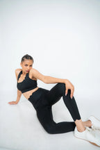 Women’s black sculpt fit gym leggings with scallop waist